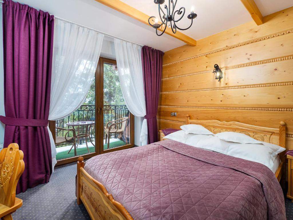 eco willa grand karpatia murzasichle Pokój Dwuosobowy z balkonem i łazienką