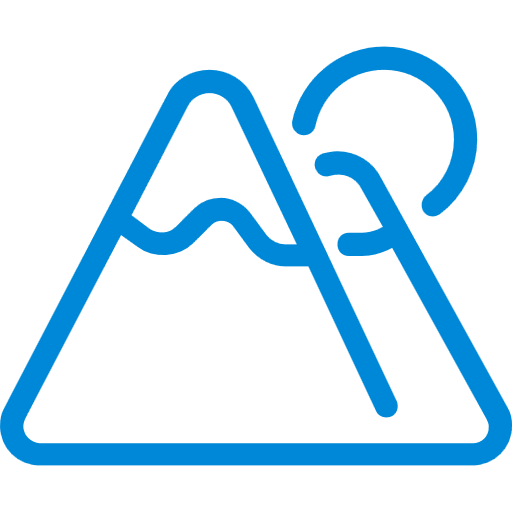 Widok na ogród, basen, góry oraz miasto